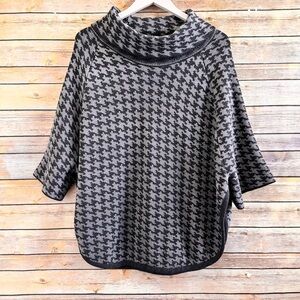 LOFT Sweater Women’s Size M/L Petite Gray Black Houndstooth Cowl Neck Poncho